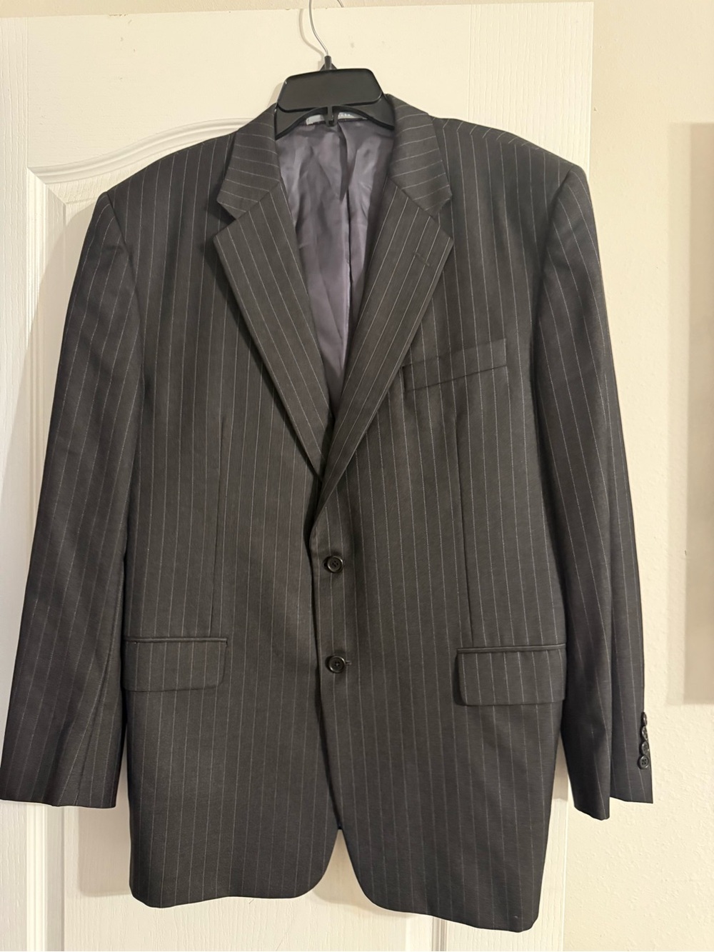 Hickey Freeman / Loro Piana Gray Two-Button Suit Jacket